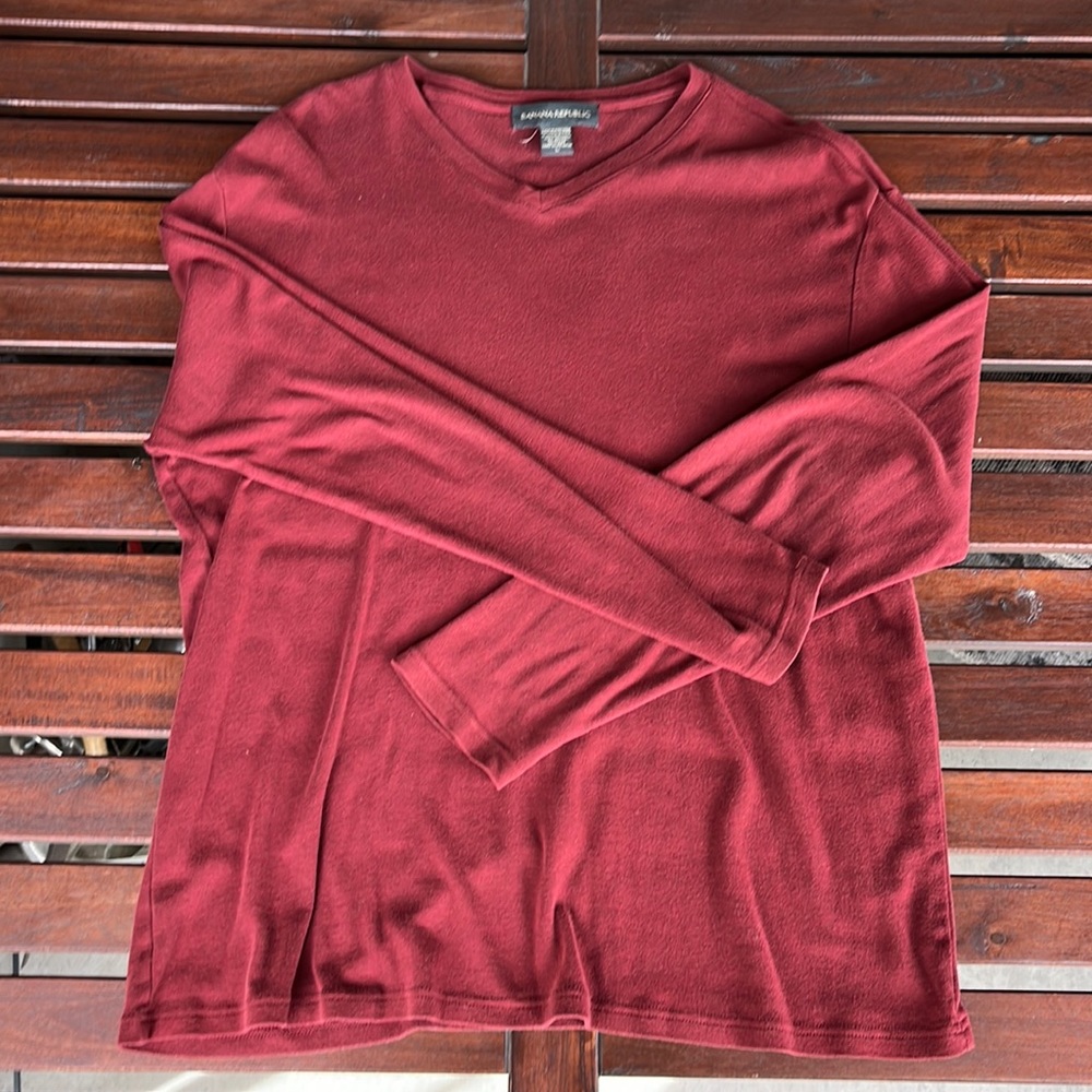 Banana Republic Long Sleeve V-neck
